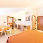Hotel & Sasso